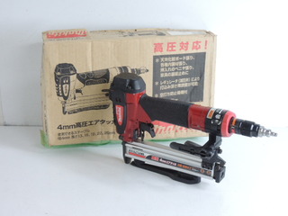 makita 4mm高圧エアタッカ AT425HA.JPG